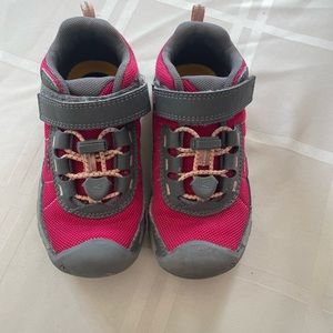 Keen, Targhee Sport Hiking Shoes (Little Kid) pink